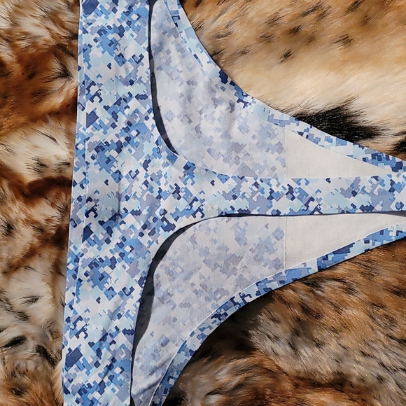 NWT Bench 2 Pair Panties Thong White Blue Med New - Picture 4 of 7